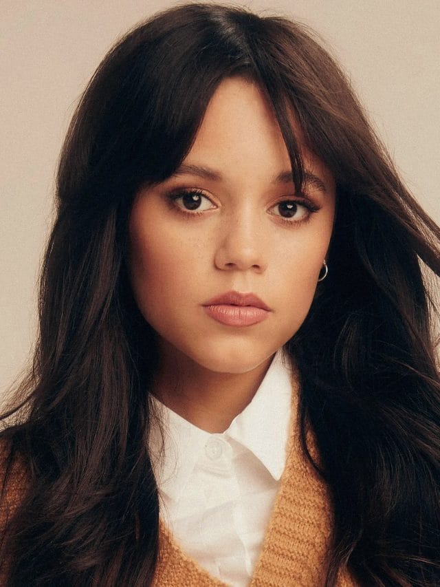 Winona Ryder's daughter Jenna Ortega's first Beetlejuice 2 photographs ...